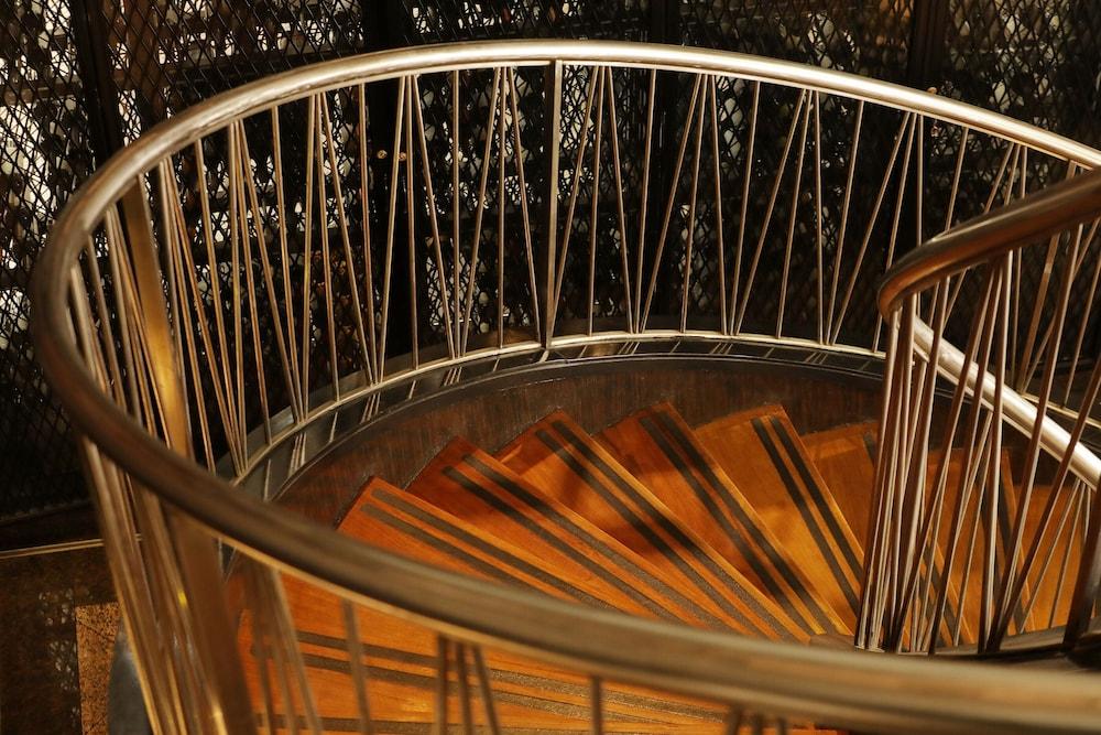 Park Hyatt Mendoza Hotel, Casino & Spa Luaran gambar Spiral staircase