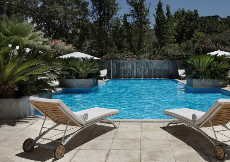 Park Hyatt Mendoza Hotel, Casino & Spa Luaran gambar The pool at the Four Seasons Hotel